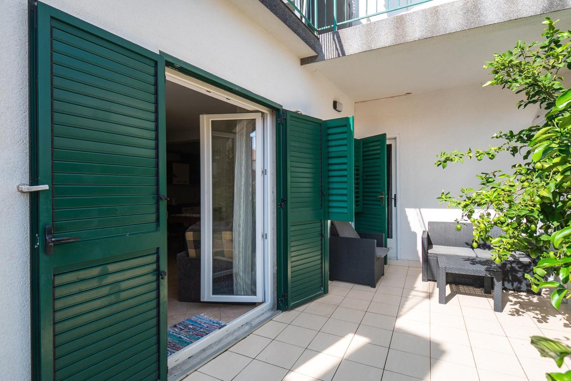 Apartments Polly Primosten Luaran gambar