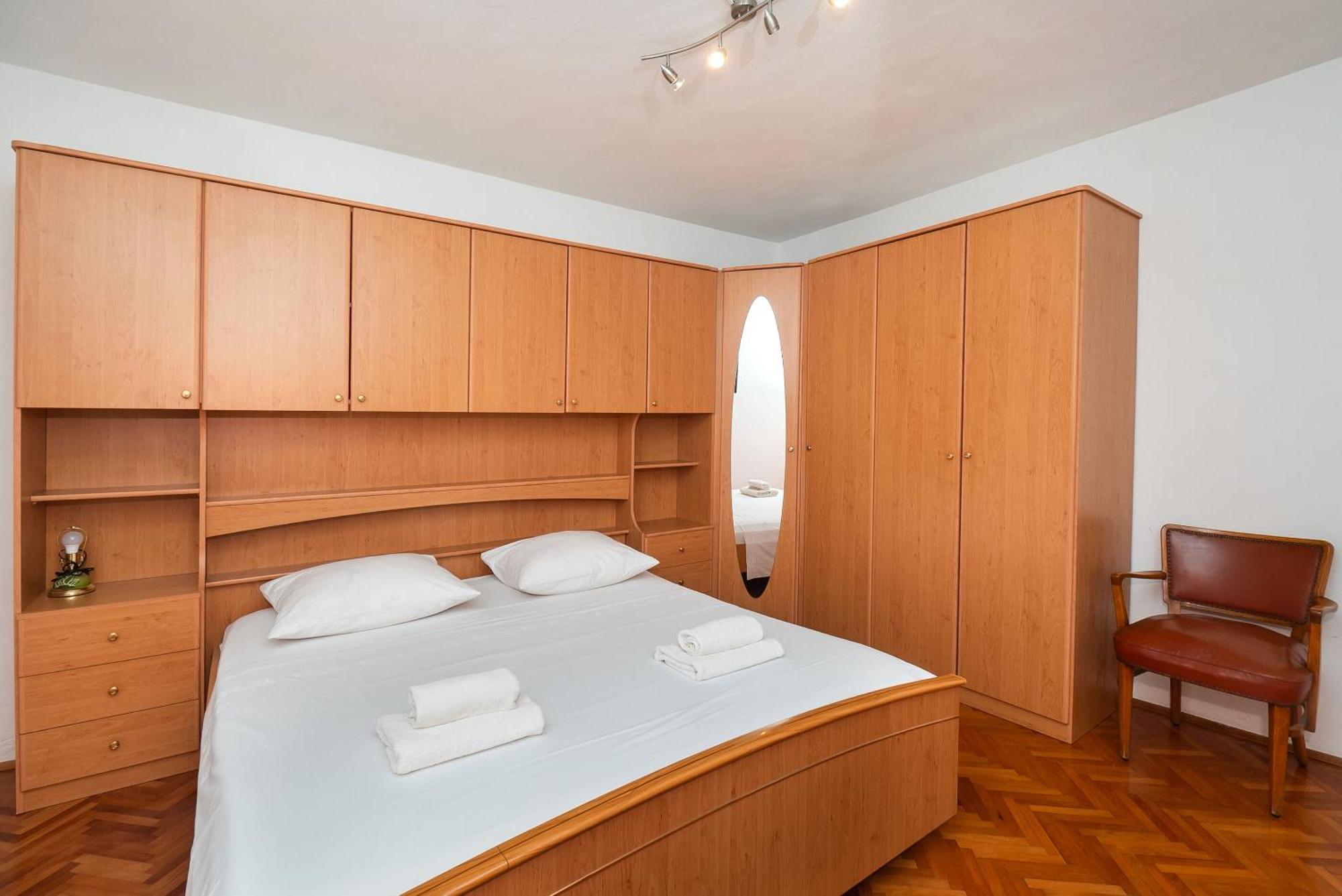Apartments Polly Primosten Luaran gambar
