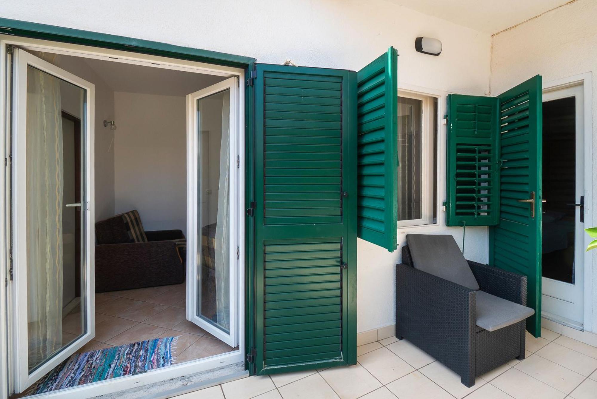 Apartments Polly Primosten Luaran gambar