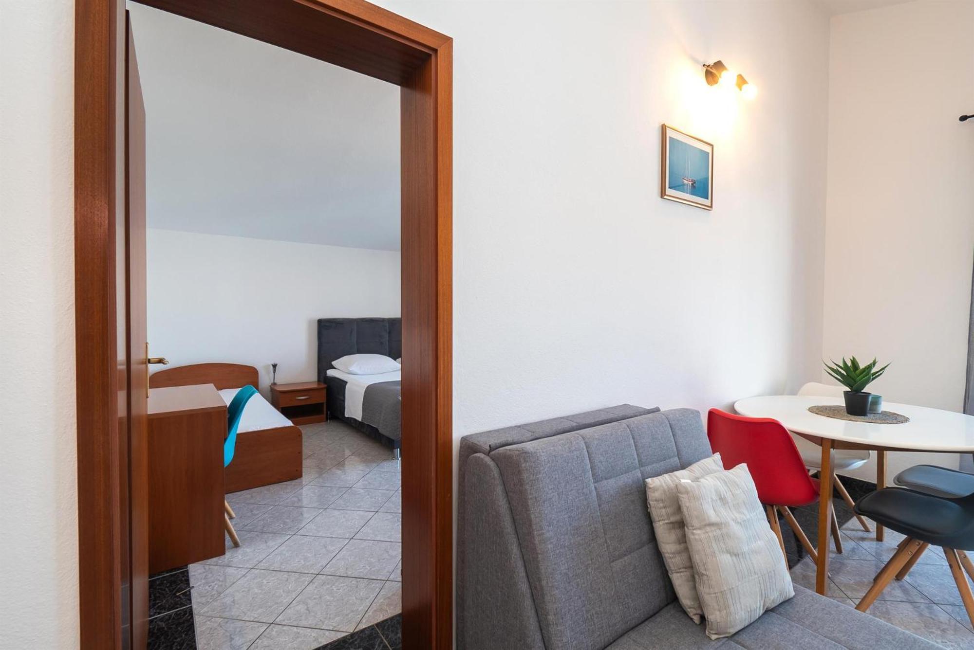 Apartments Polly Primosten Luaran gambar