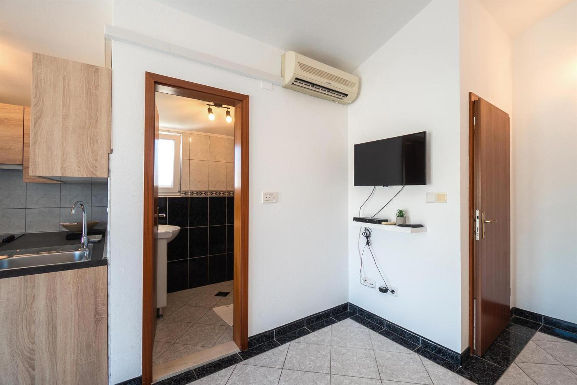 Apartments Polly Primosten Luaran gambar