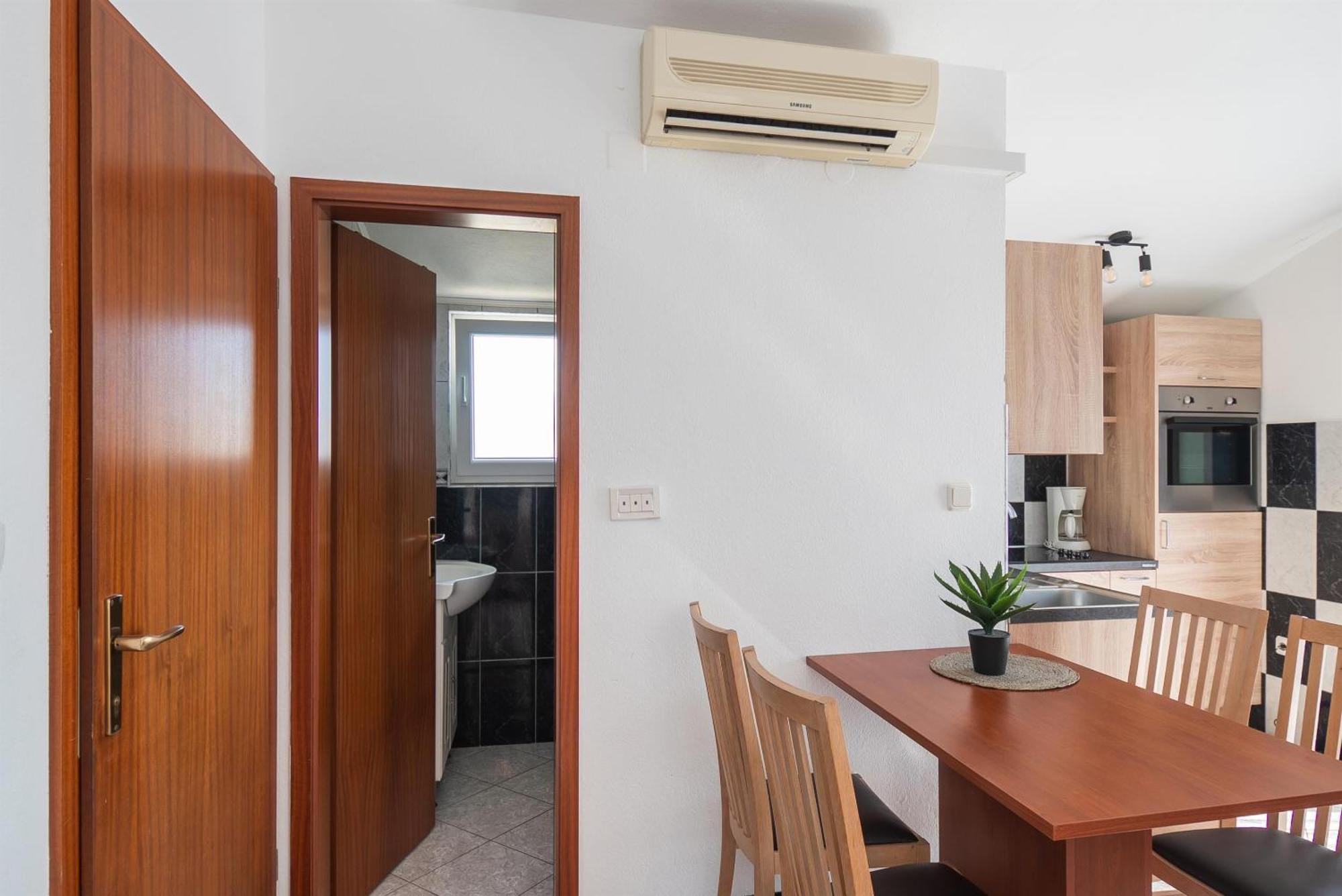 Apartments Polly Primosten Luaran gambar