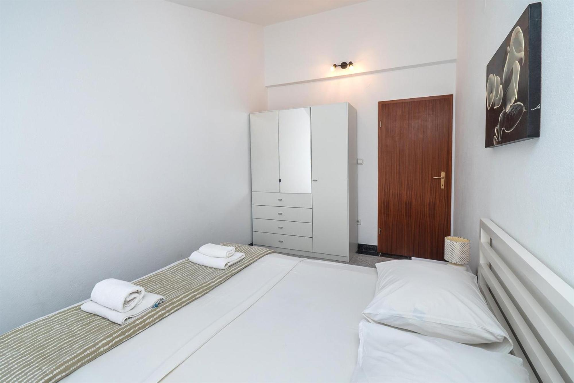 Apartments Polly Primosten Luaran gambar