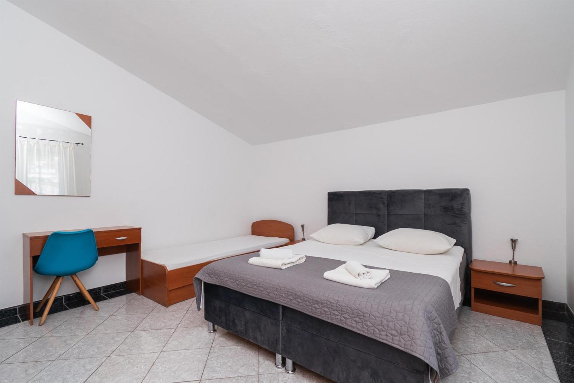 Apartments Polly Primosten Luaran gambar