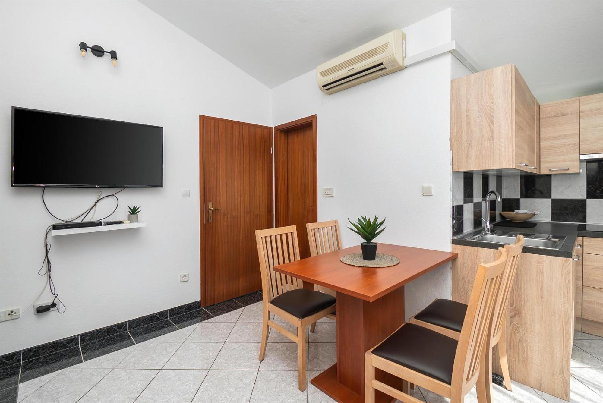 Apartments Polly Primosten Luaran gambar