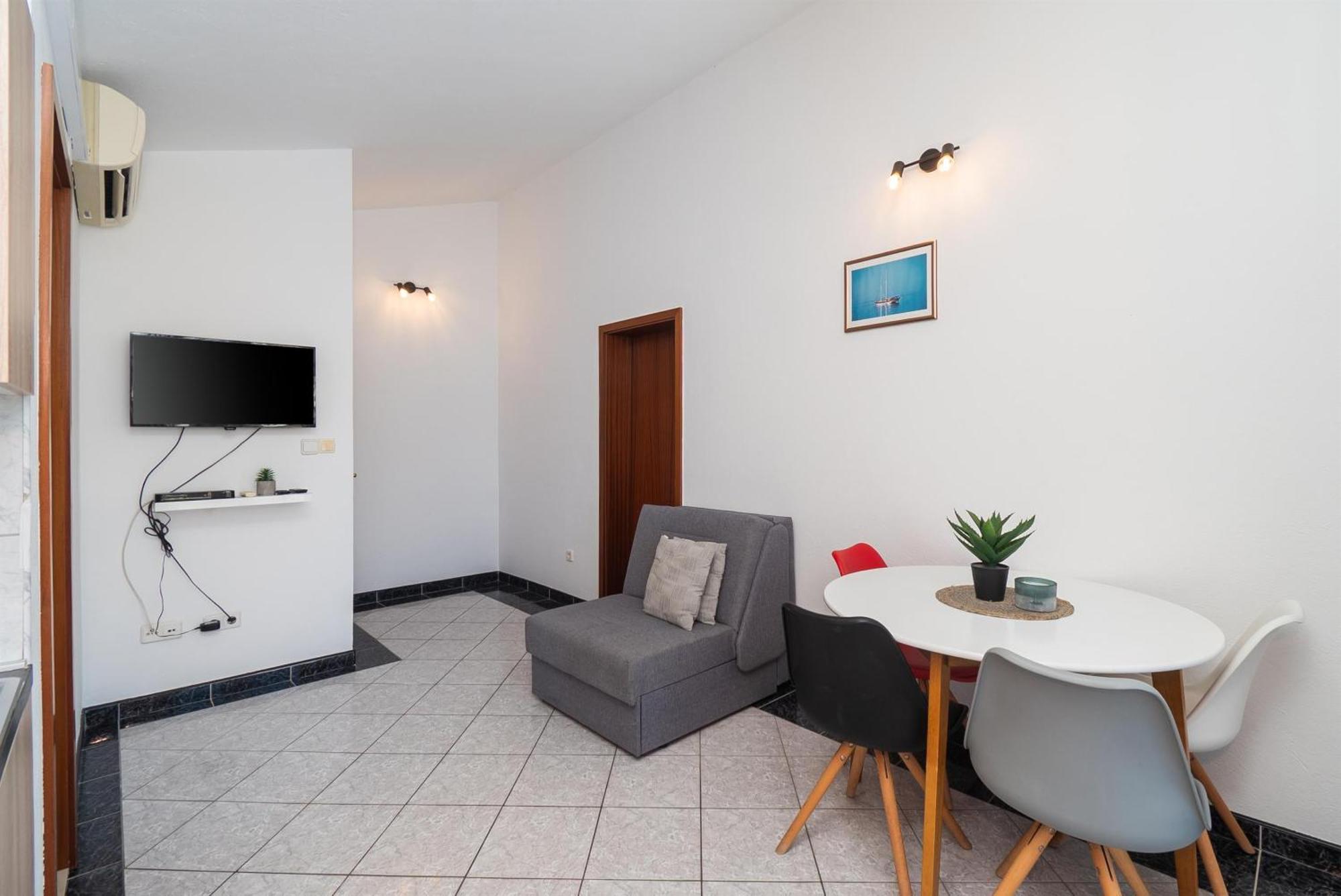 Apartments Polly Primosten Luaran gambar