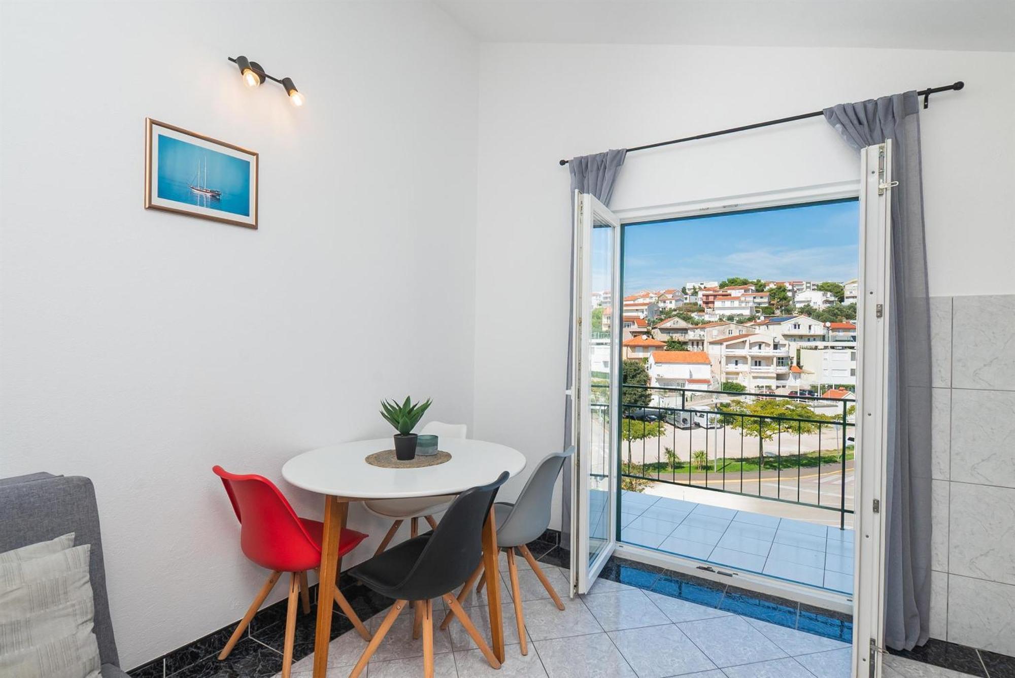 Apartments Polly Primosten Luaran gambar