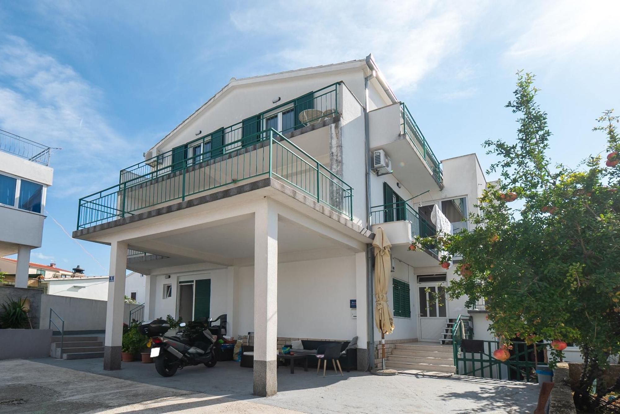 Apartments Polly Primosten Luaran gambar
