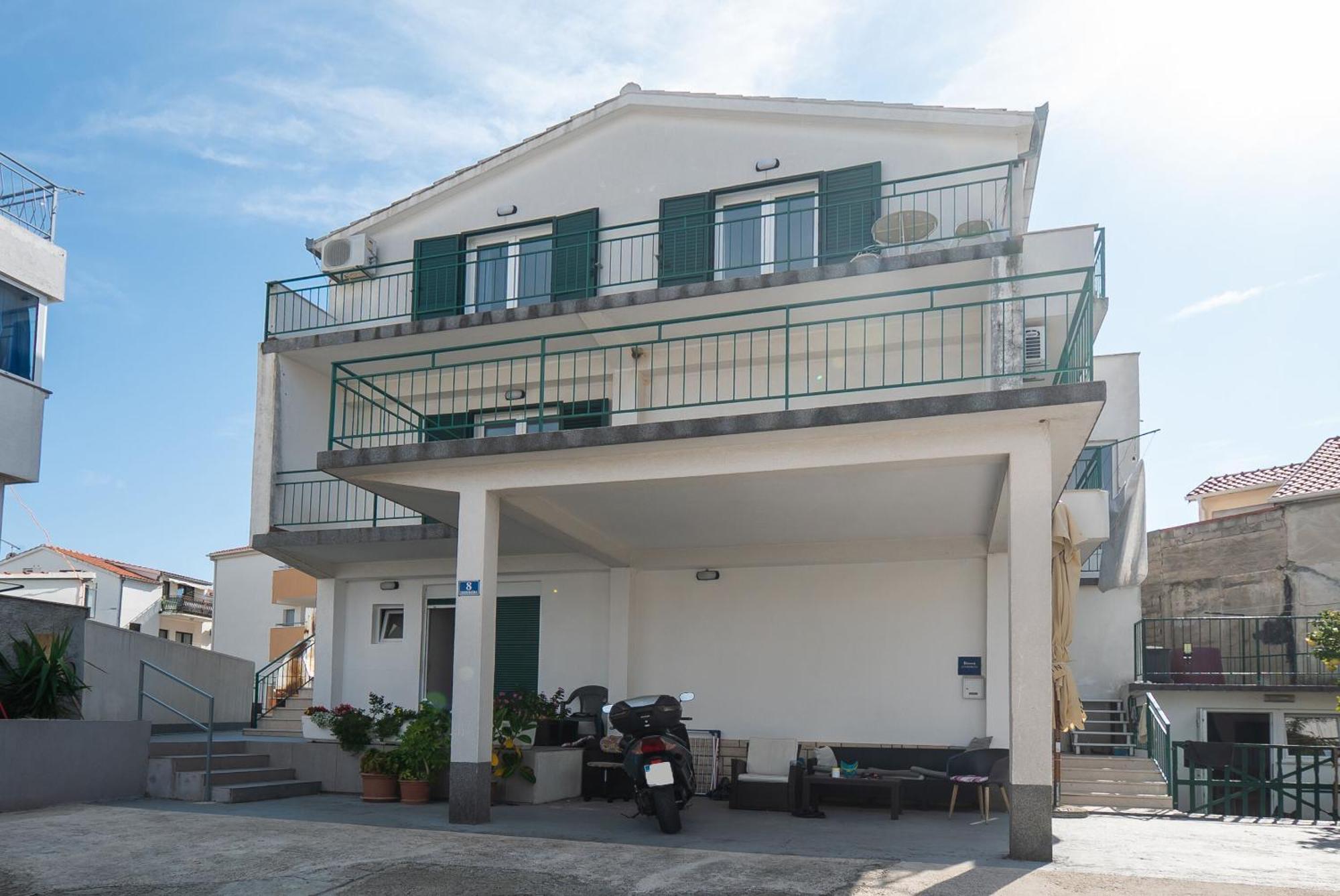 Apartments Polly Primosten Luaran gambar